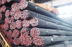 Thị trường vật liệu xây dựng: Tiêu thụ xi măng tăng, thép giảm 