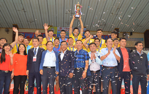 CLB bóng chuyền nam Sanest Khánh Hòa đã lần đầu đăng quang sau 9 năm