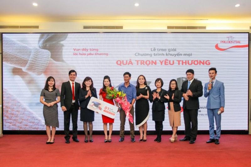 Prudential trao giải thưởng trị giá 11 tỷ đồng tới các khách hàng may mắn