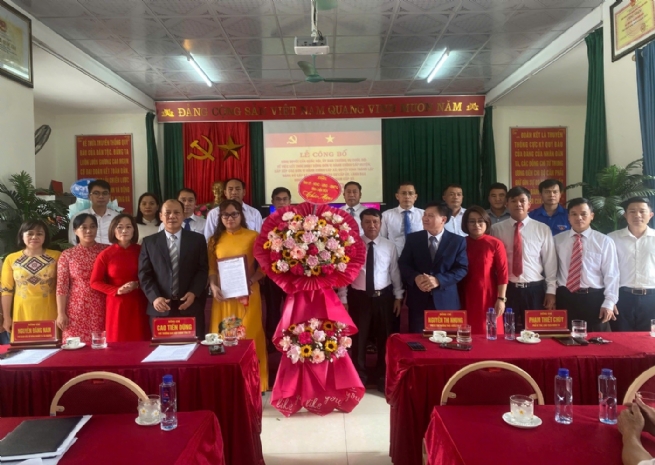 Sam Mứn vững bước trên chặng đường mới