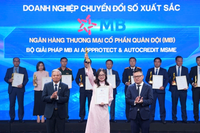 MB nhận giải thưởng Chuyển đổi số Việt Nam 2025 với bộ giải pháp công nghệ tiên phong