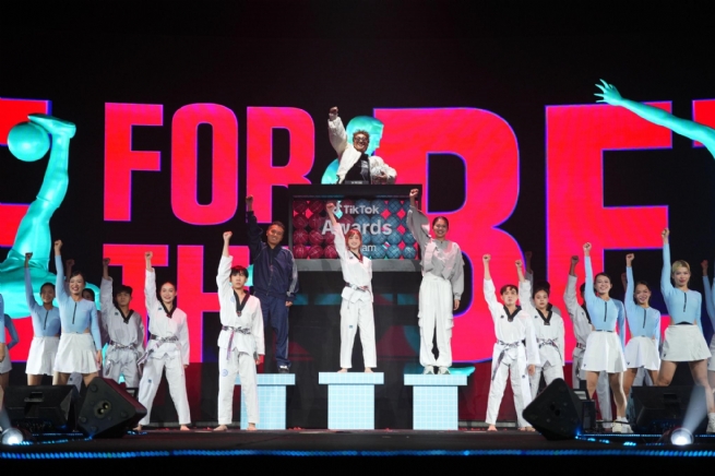 TikTok Awards Việt Nam 2025: Những biểu tượng mới được vinh danh, tiếp nối kỷ nguyên sáng tạo