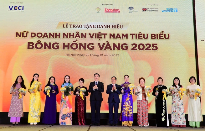 Trao tặng danh hiệu “ Nữ doanh nhân Việt Nam tiêu biểu - Bông hồng Vàng năm 2025”