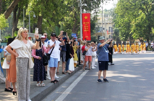 Hà Nội hướng tới xây dựng sản phẩm du lịch đặc sắc và bền vững