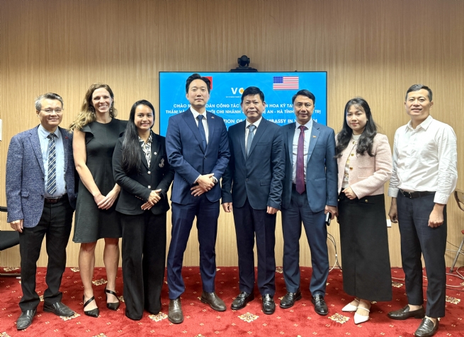Đoàn công tác ĐSQ Hoa Kỳ thăm và làm việc với Chi nhánh VCCI Nghệ An – Hà Tĩnh – Quảng trị