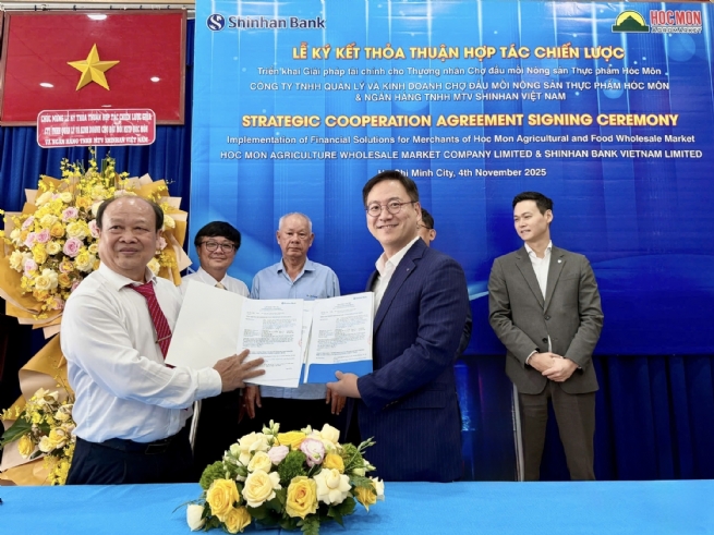 Shinhan Việt Nam cho vay ưu đãi hộ buôn bán nông sản tại Hóc Môn
