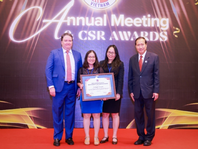 Herbalife Việt Nam lần thứ 8 liên tiếp nhận giải thưởng CSR của AmCham