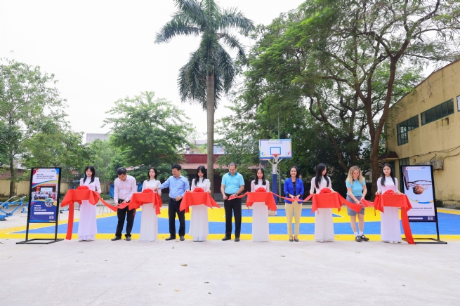 AstraZeneca Việt Nam nhận bằng khen vì các đóng góp cho phát triển bền vững