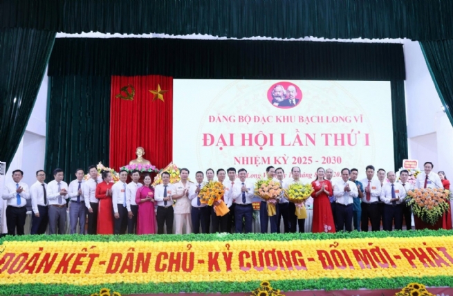 Bạch Long Vĩ  - “Cột mốc sống” chuyển mình: Tầm nhìn đặc khu, kiến tạo không gian phát triển biển xanh