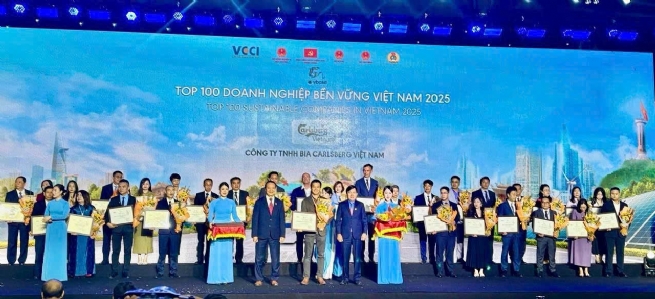 Carlsberg Việt Nam được vinh danh trong Top 100 doanh nghiệp bền vững nhất Việt Nam 2025