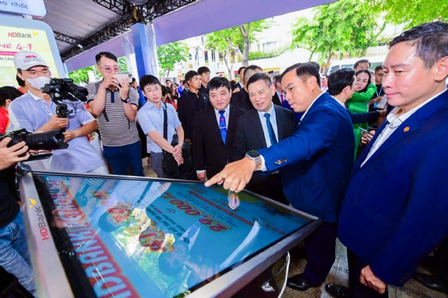 HDBank:  thúc đẩy tài chính trọn đời thông qua hệ sinh thái tài chính số toàn diện