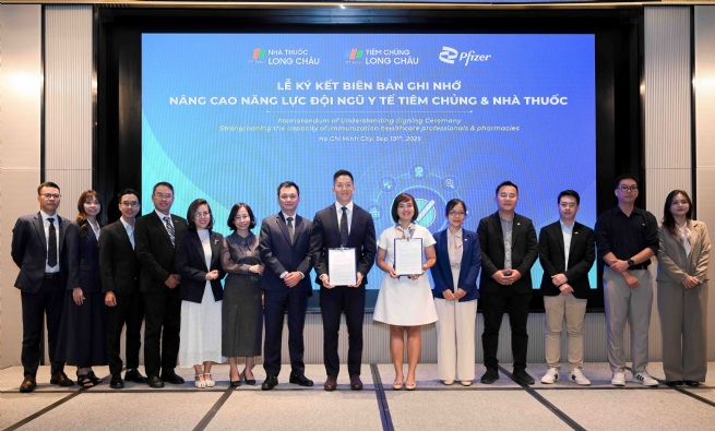 Pfizer Việt Nam và Long Châu hợp tác nâng cao năng lực đội ngũ y tế tiêm chủng và nhà thuốc