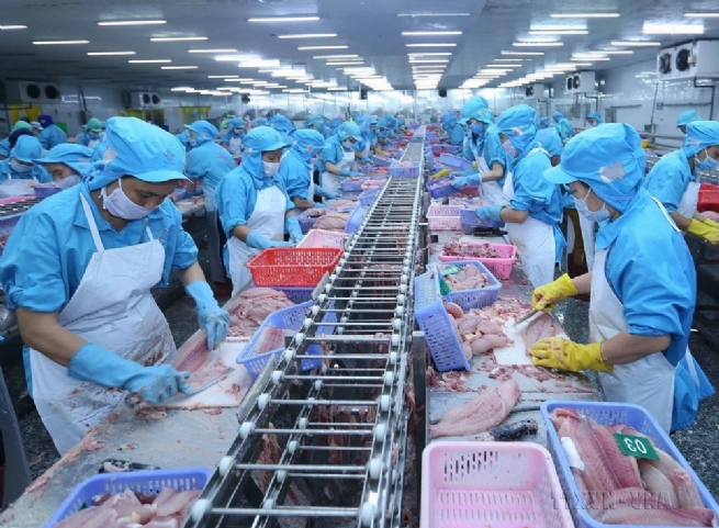 Xuất khẩu bứt phá, nhiều ngành chạm mốc 10 tỷ USD