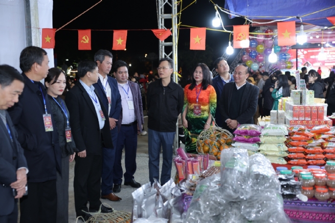 Bát Xát mở rộng không gian kết nối thương mại biên giới