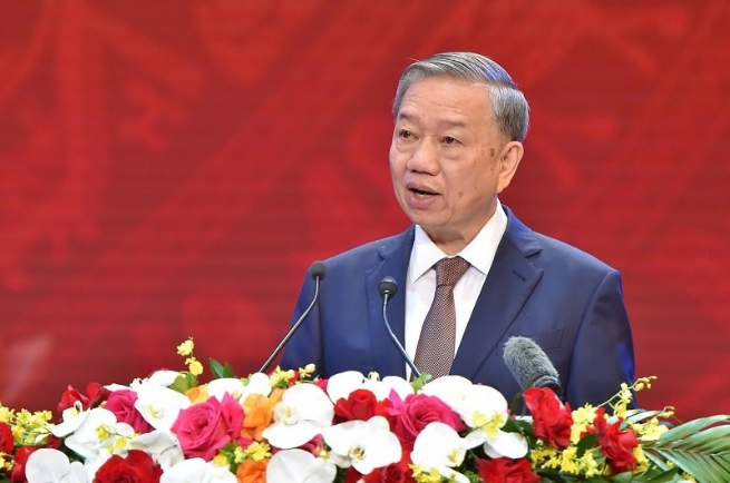 Tiến lên để toàn thắng