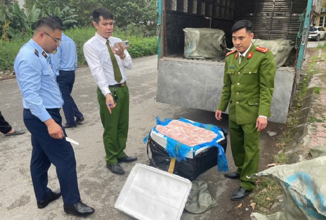 Hưng Yên: Thu giữ 600 kg nầm lợn đông lạnh không rõ nguồn gốc
