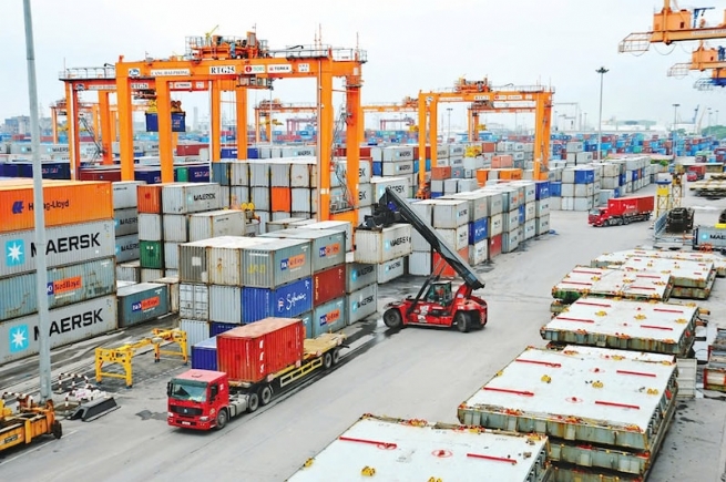 Giữ nhịp tăng trưởng trong “gió ngược”