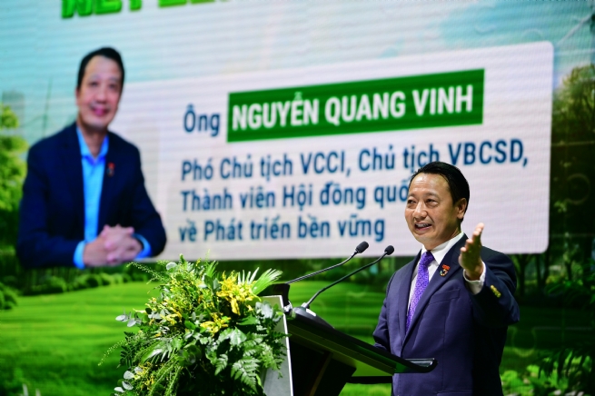 Doanh nghiệp Việt Nam trước “luật chơi xanh” toàn cầu : Từ thích ứng bị động đến kiến tạo lợi thế cạnh tranh