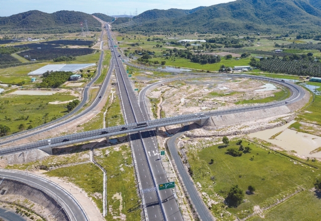 Liên kết vùng: Khơi thông “mạch máu” hạ tầng công nghiệp Việt Nam