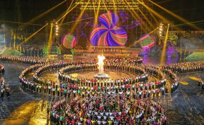 Biến văn hóa thành động lực phát triển