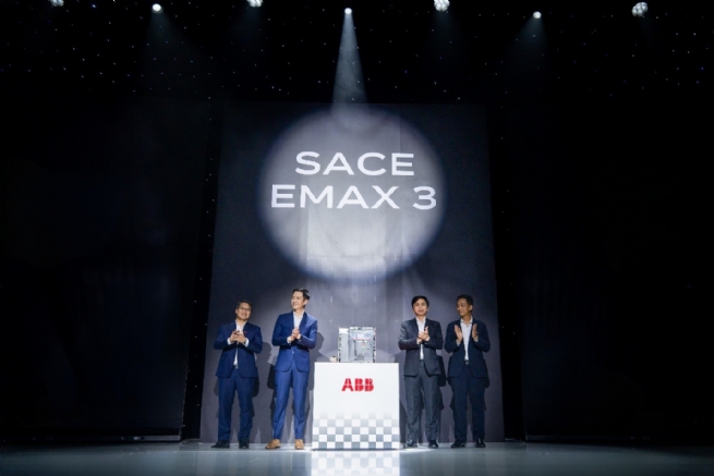 ABB ra mắt máy cắt không khí đạt chuẩn an ninh mạng đầu tiên trên thế giới