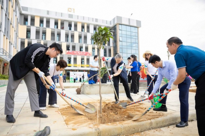 Metlife Foundation hỗ trợ hai tổ chức phi lợi nhuận tại Việt Nam giải quyết nhu cầu thiết yếu của cộng đồng